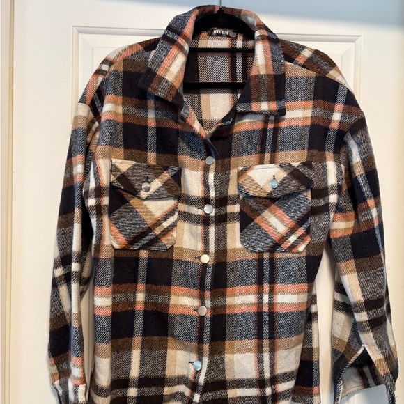 Unisex Plaid Flannel Shacket - L - Great Condition - Picture 4 of 6